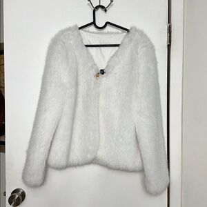 Special day Classic Elegance White Faux Fur boxy waist jacket.  Size L